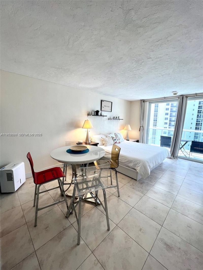 19201 Collins Ave , Unit 1102, Sunny Isles Beach, FL 33160 Photo