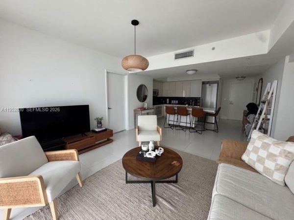 92 SW 3rd St, Unit 3104, Miami, FL 33130