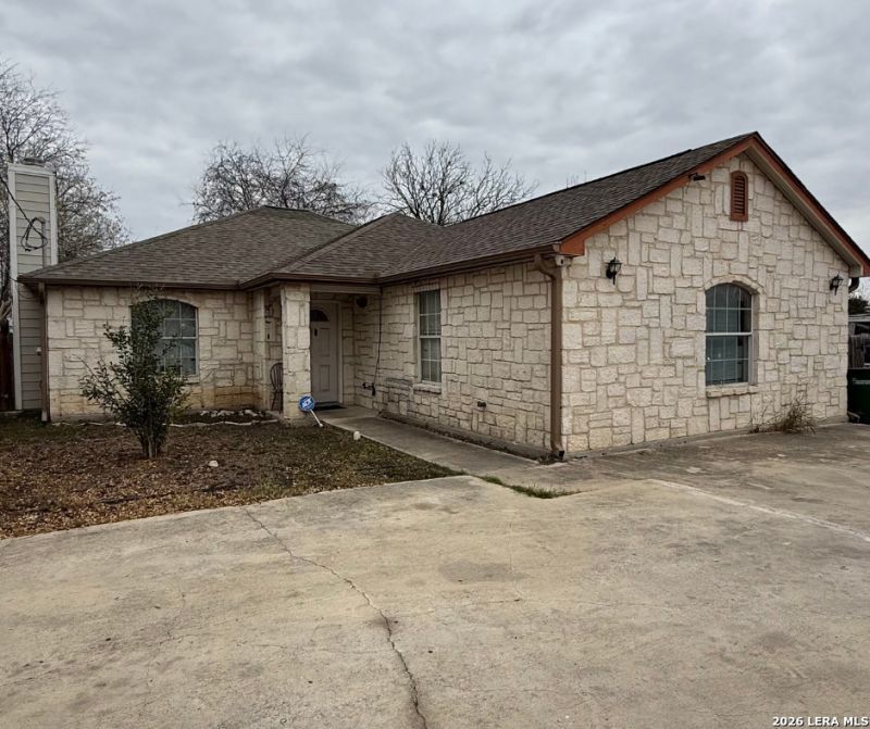 370 N San Gabriel Ave, San Antonio, TX 78237 Main Photo