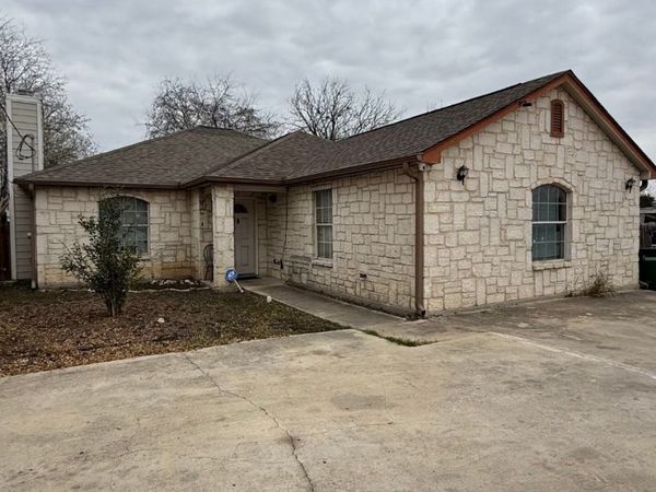 370 N San Gabriel Ave, San Antonio, TX 78237