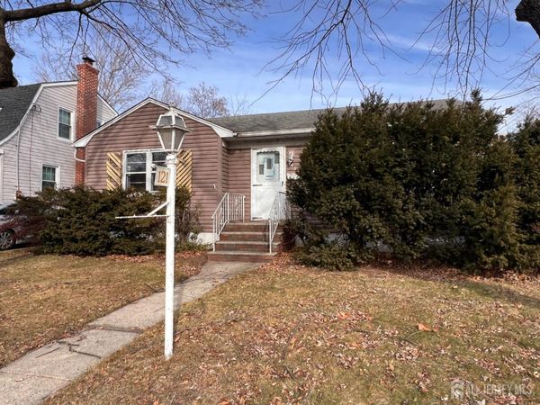 121 woodbridge Avenue, Sewaren, NJ 07077