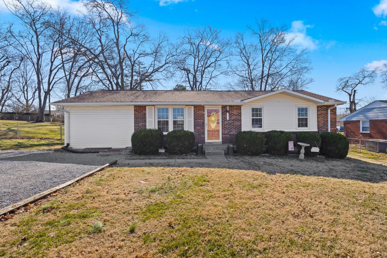 1011 Oleander Dr, Gallatin, TN 37066 Main Photo