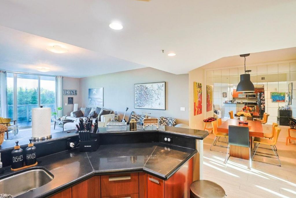 15051 Royal Oaks Lane, Unit 401, North Miami, FL 33181 Photo