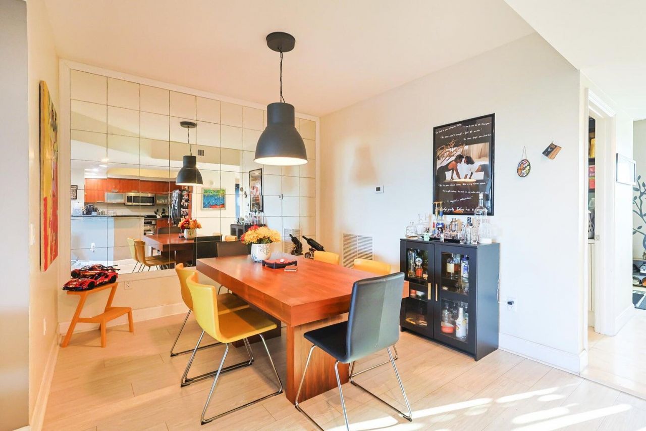 15051 Royal Oaks Lane, Unit 401, North Miami, FL 33181 Photo