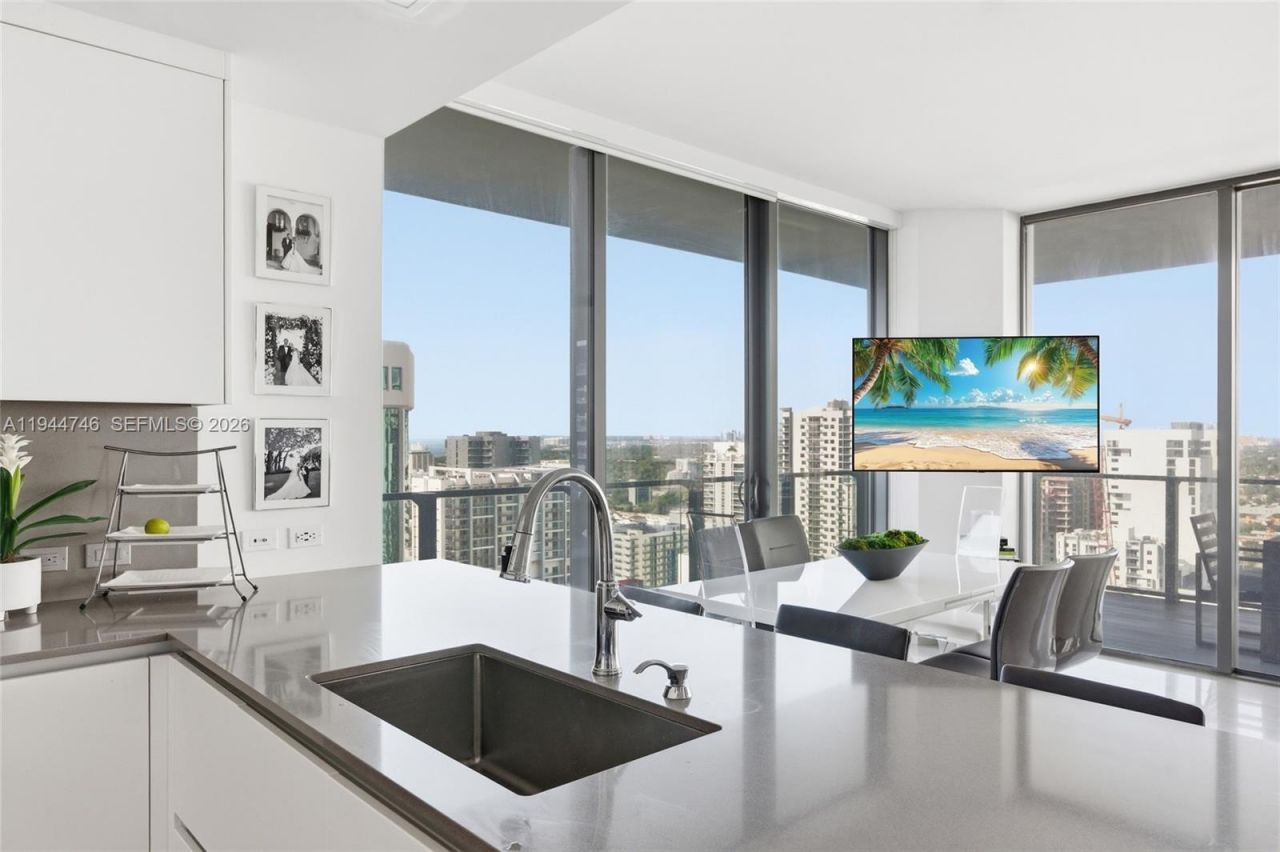 88 SW 7th St, Unit 2302, Miami, FL 33130 Photo