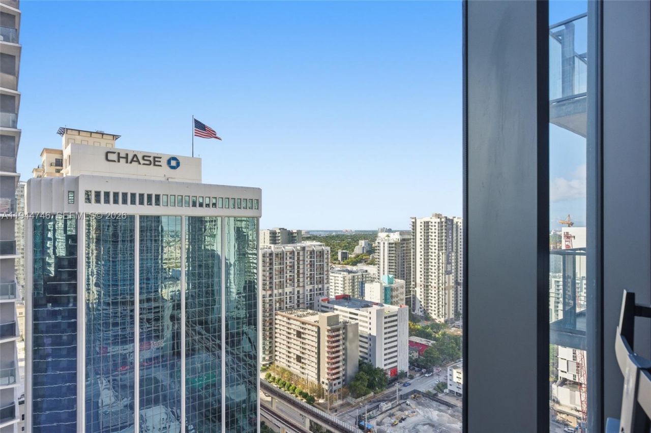 88 SW 7th St, Unit 2302, Miami, FL 33130 Photo