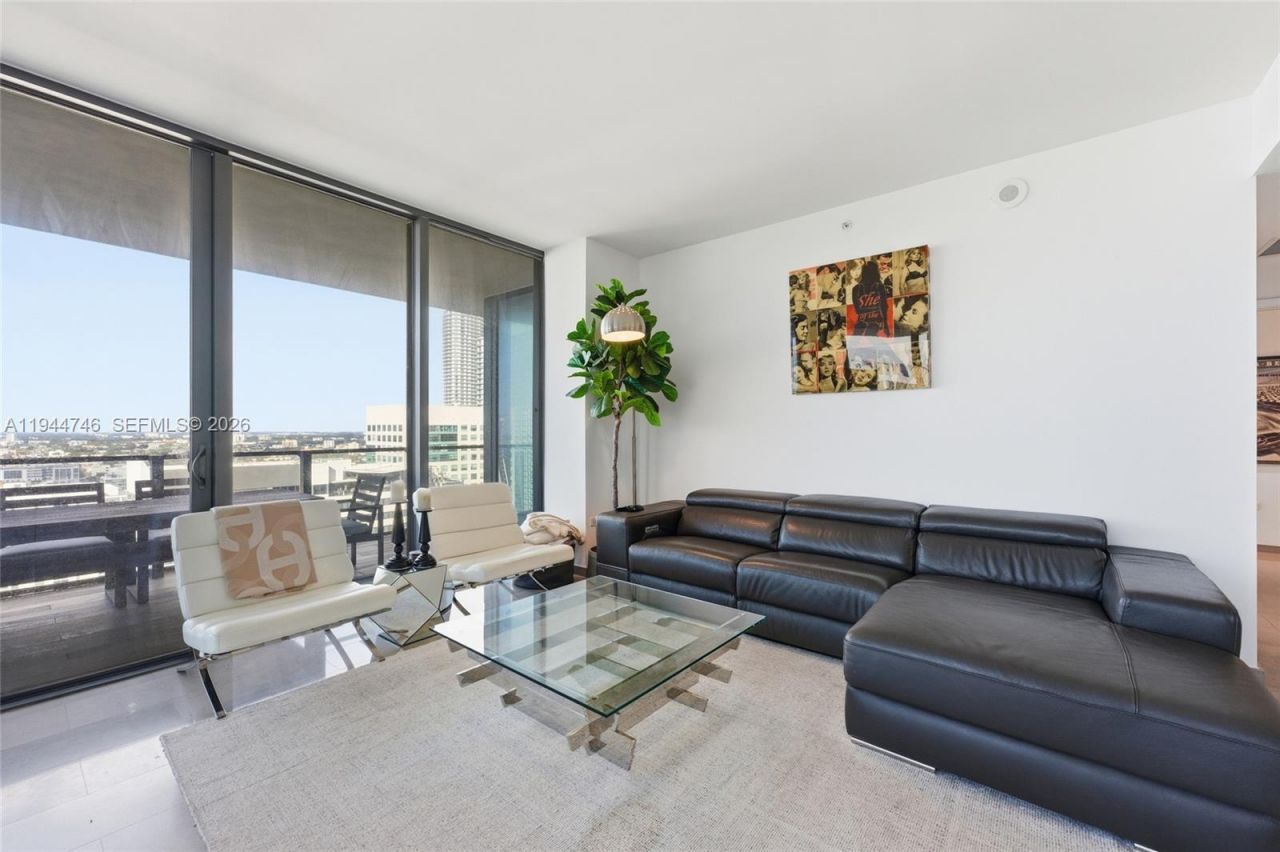 88 SW 7th St, Unit 2302, Miami, FL 33130 Photo