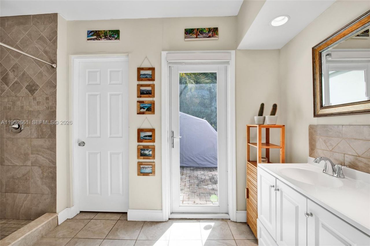 1512 SW 24th St , Fort Lauderdale, FL 33315 Photo