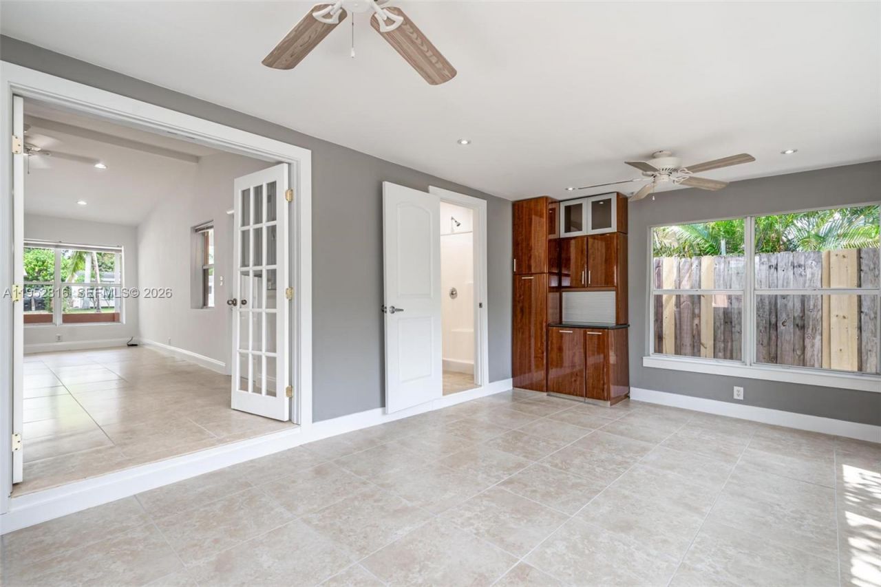 1032 SW 22nd Ter, Fort Lauderdale, FL 33312 Photo