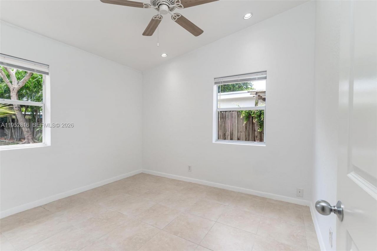 1032 SW 22nd Ter, Fort Lauderdale, FL 33312 Photo