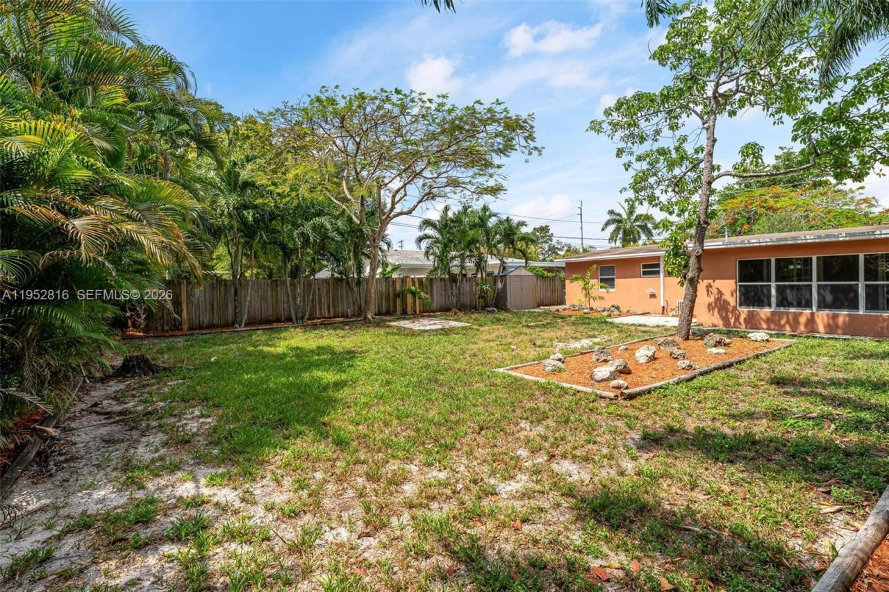 1032 SW 22nd Ter, Fort Lauderdale, FL 33312 Photo
