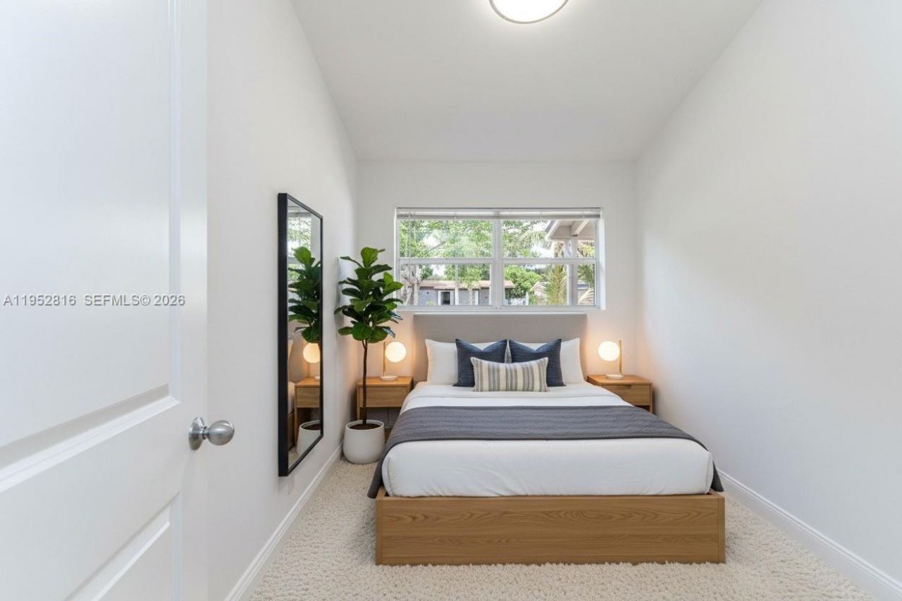 1032 SW 22nd Ter, Fort Lauderdale, FL 33312 Photo