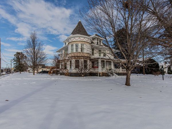 405 E Peru Street, Princeton, IL 61356