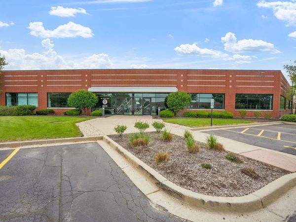 1251 Windham Parkway, Unit 1500, Romeoville, IL 60446