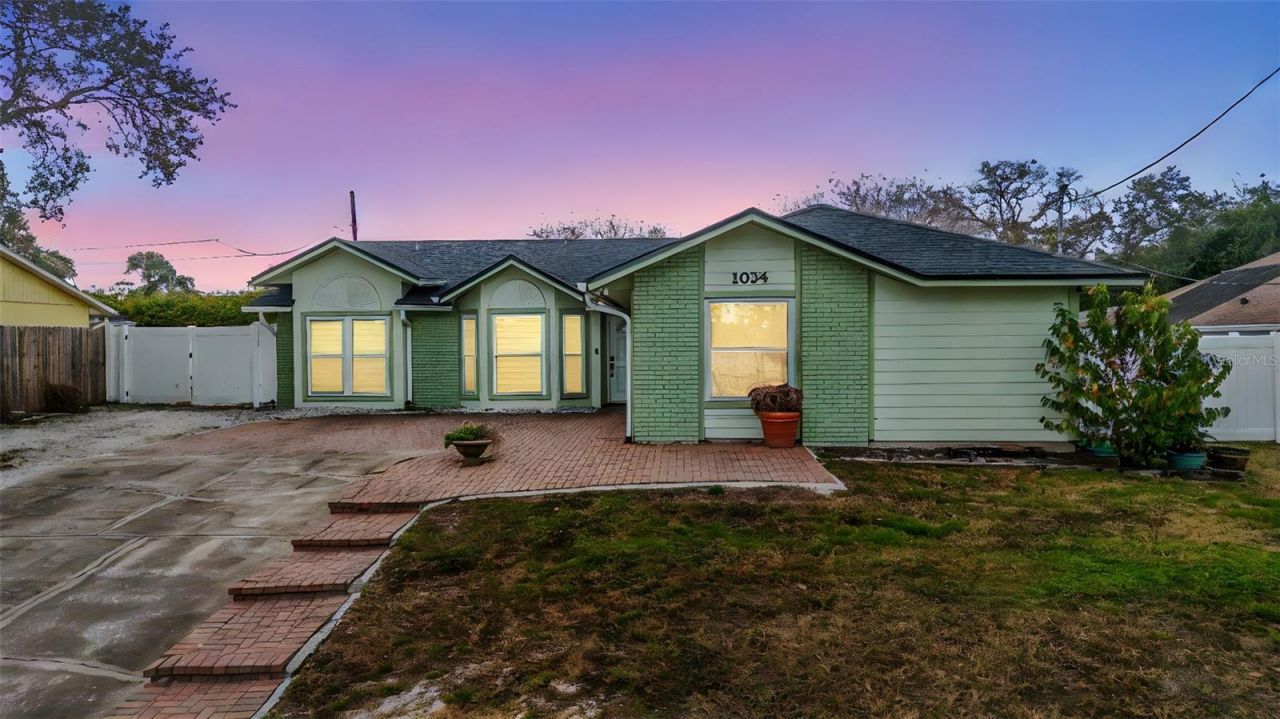 1034 E Gaucho Circle, Deltona, FL 32725 Main Photo