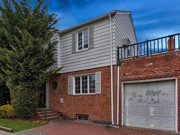 166-07 Union Turnpike, Fresh Meadows, NY 11366