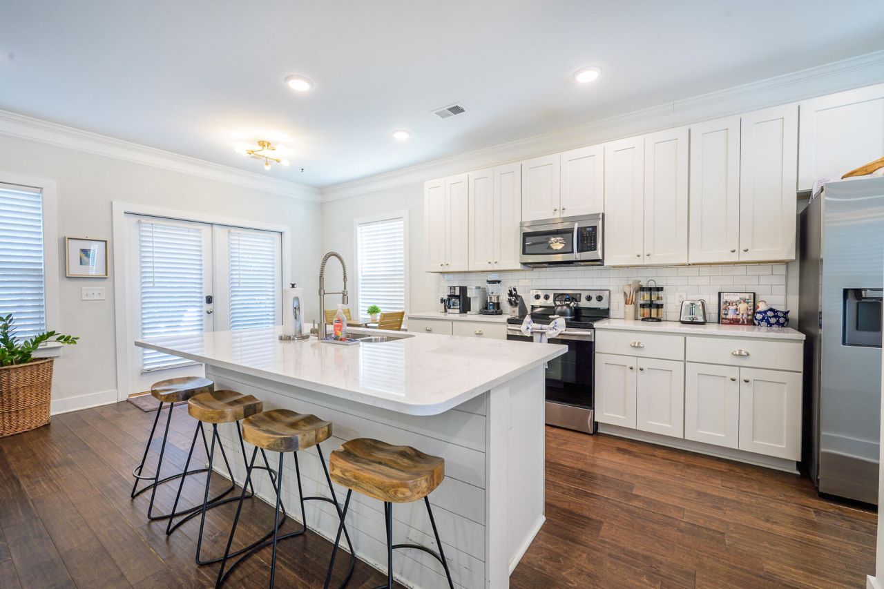 1242 Schirmer Avenue Photo 10