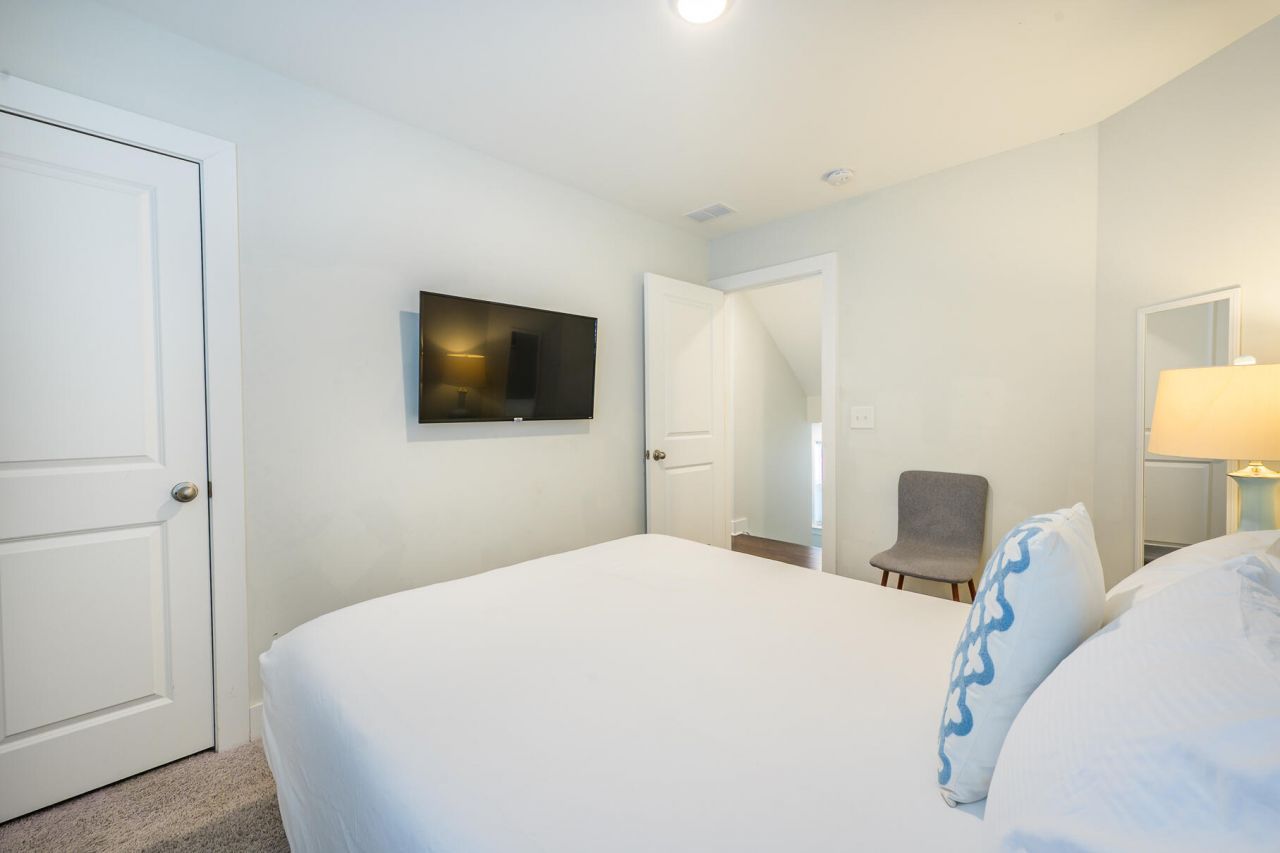 1242 Schirmer Avenue Photo 30