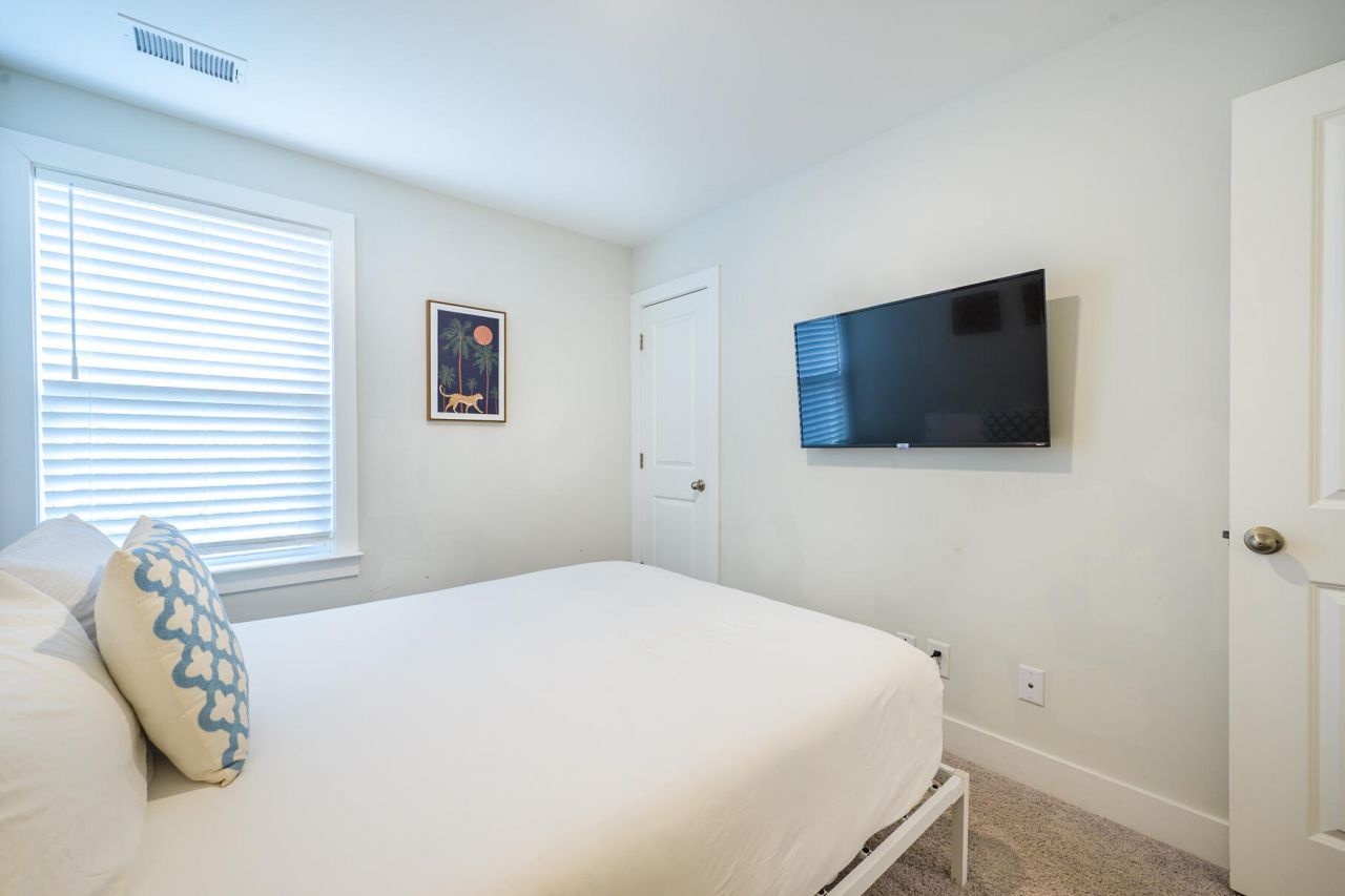 1242 Schirmer Avenue Photo 31