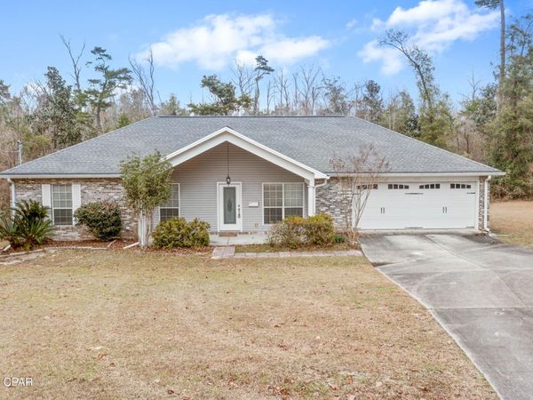 2609 Choctaw Trail, Marianna, FL 32446