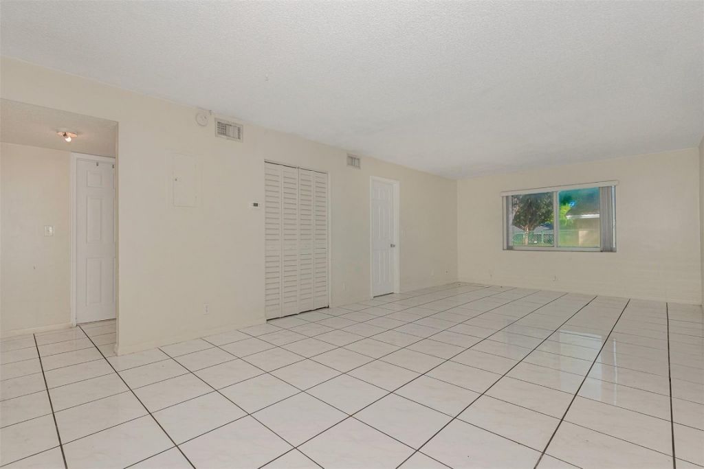 10201 NW 35th Street, Coral Springs, FL 33065 Photo