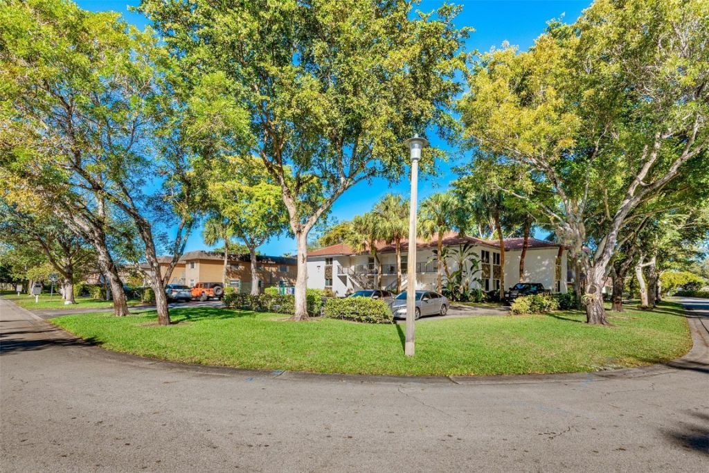 10201 NW 35th Street, Coral Springs, FL 33065 Photo