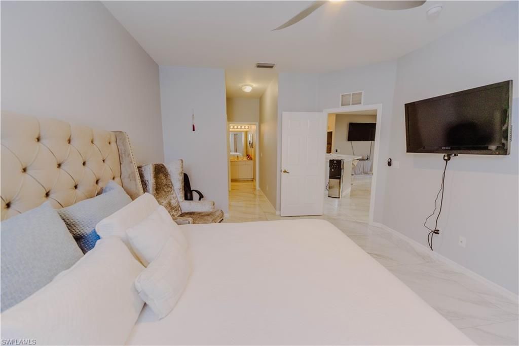 19949 Lake Vista Cir, Unit 16A, Lehigh Acres, FL 33936 Photo