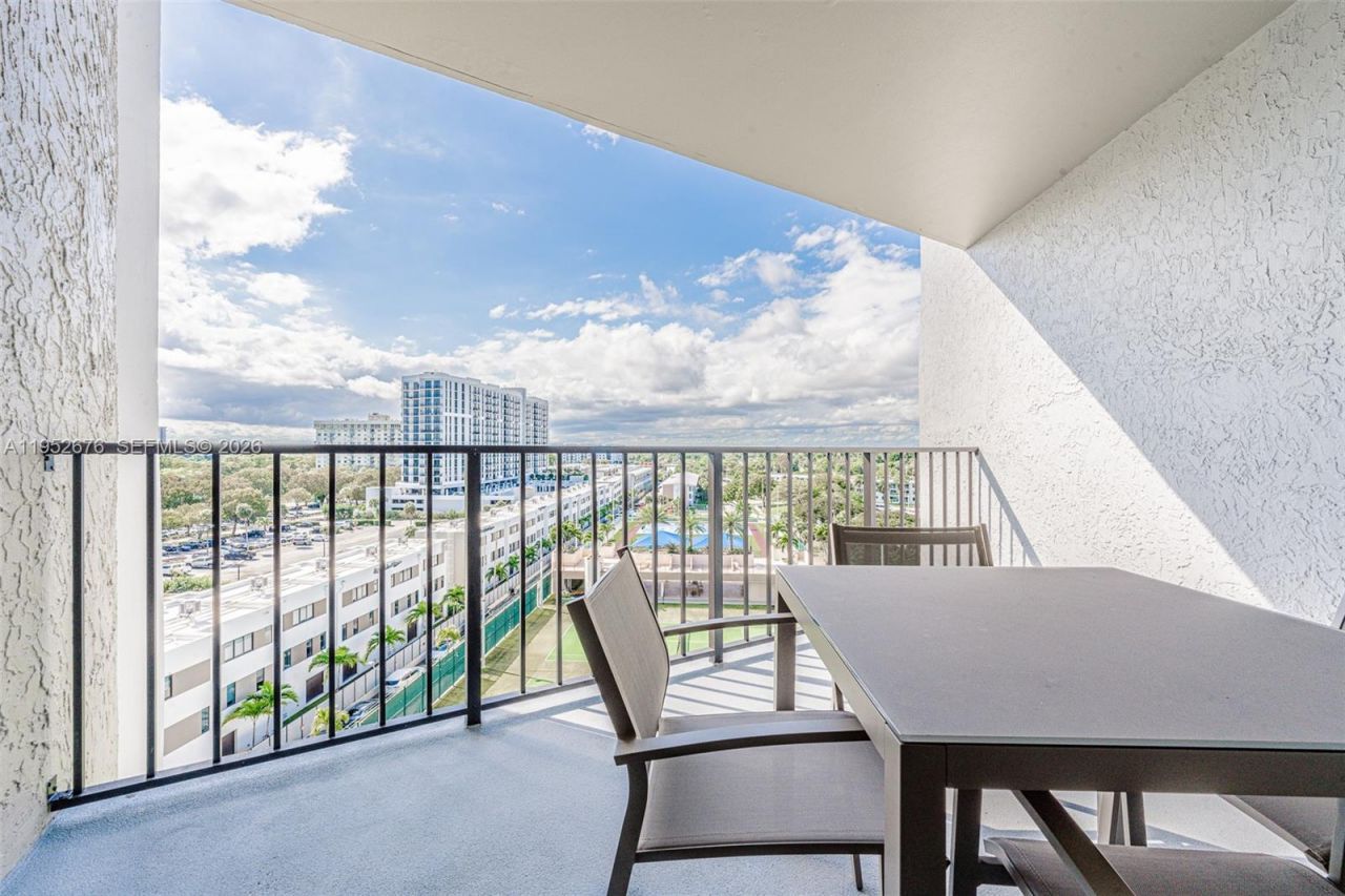 1800 NE 114th St, Unit 909, Miami, FL 33181 Photo