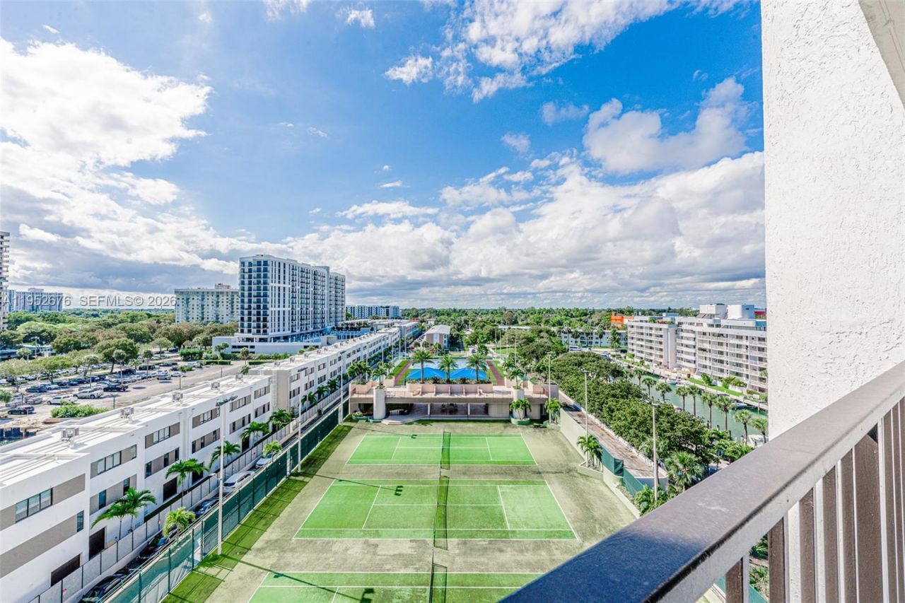 1800 NE 114th St, Unit 909, Miami, FL 33181 Photo