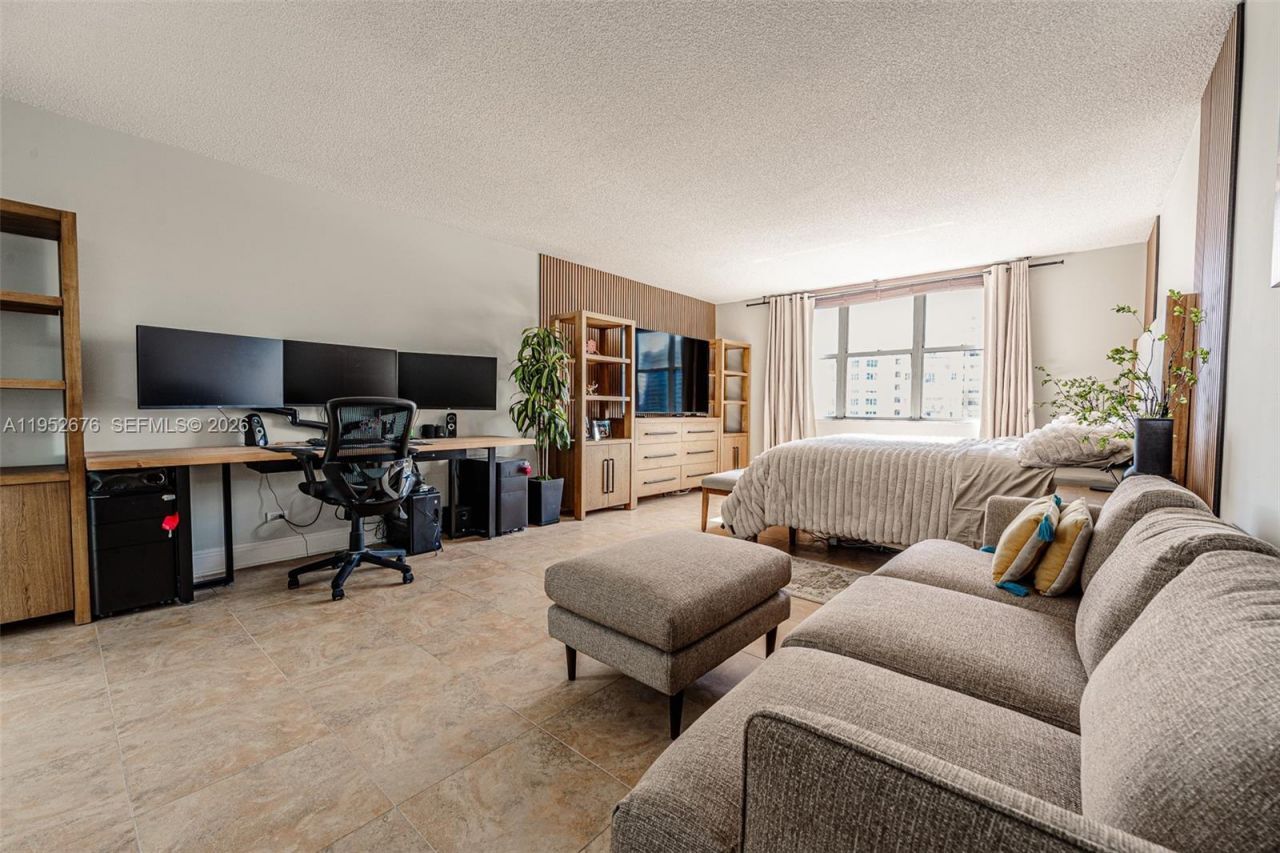 1800 NE 114th St, Unit 909, Miami, FL 33181 Photo