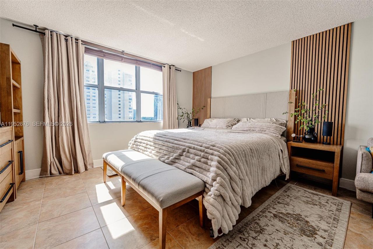 1800 NE 114th St, Unit 909, Miami, FL 33181 Photo