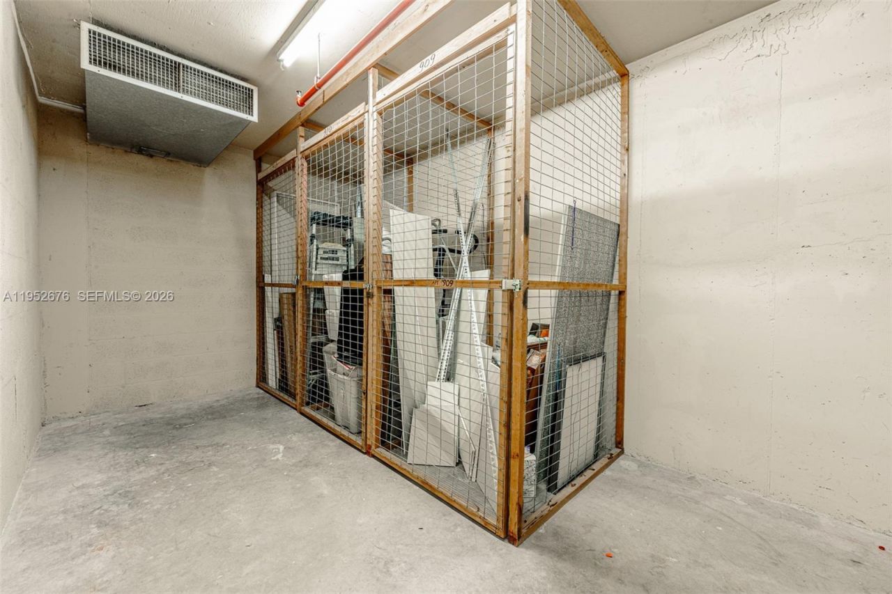 1800 NE 114th St, Unit 909, Miami, FL 33181 Photo