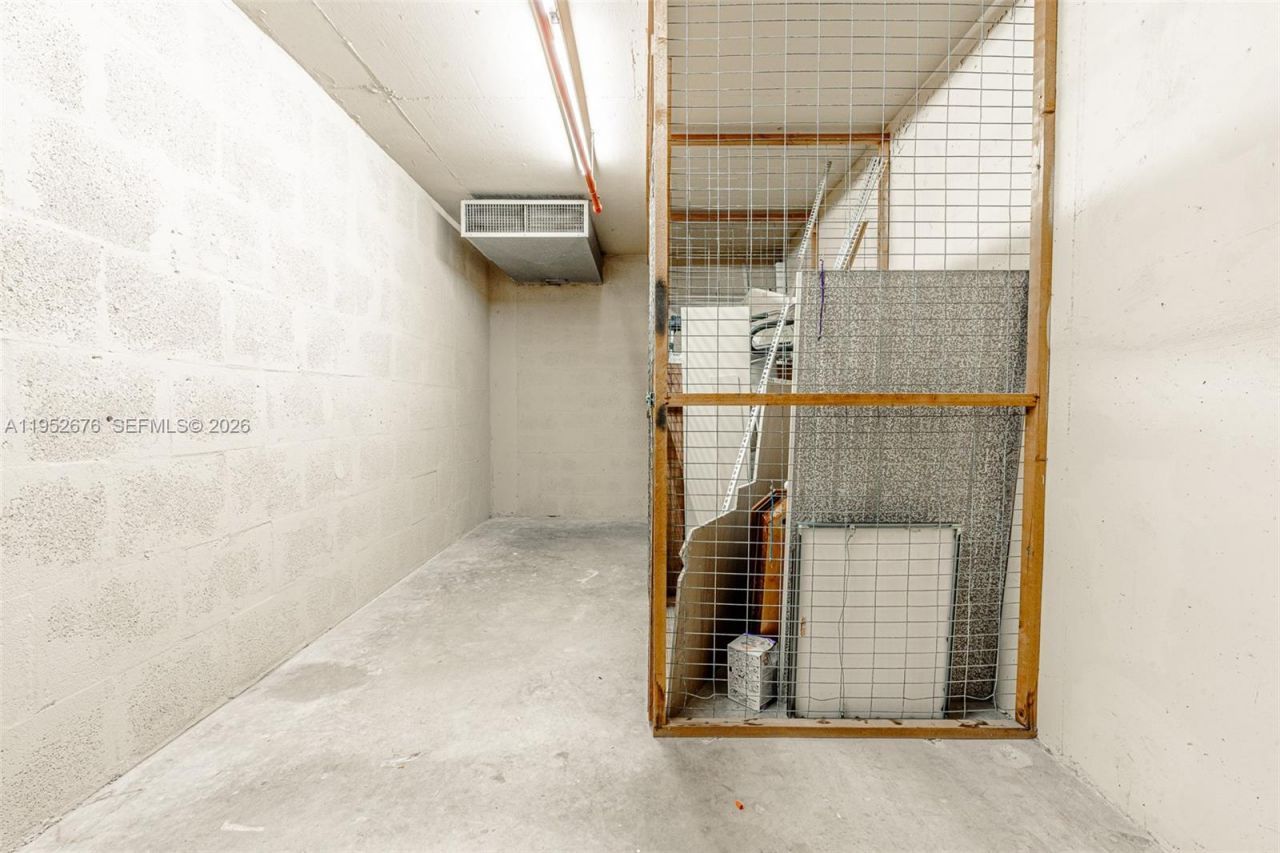 1800 NE 114th St, Unit 909, Miami, FL 33181 Photo