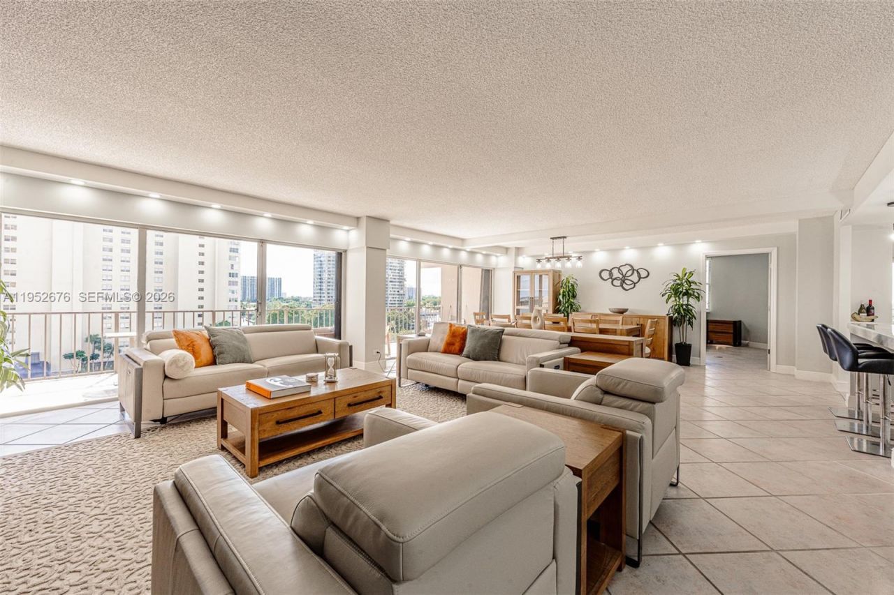 1800 NE 114th St, Unit 909, Miami, FL 33181 Photo