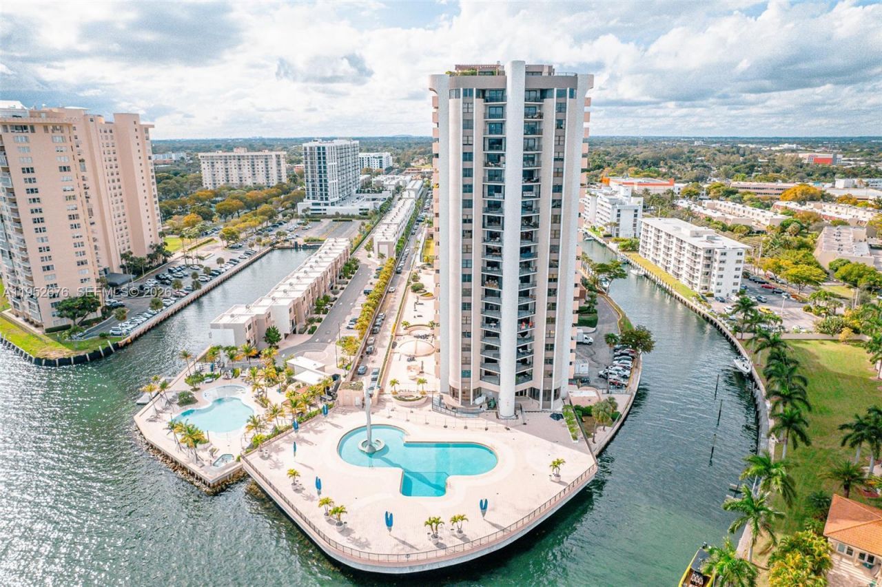 1800 NE 114th St, Unit 909, Miami, FL 33181 Photo