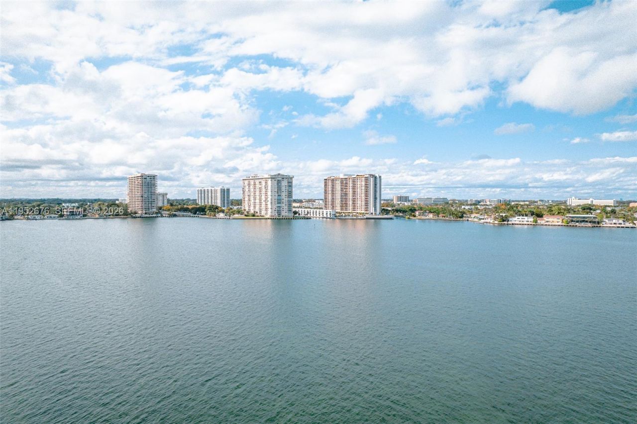 1800 NE 114th St, Unit 909, Miami, FL 33181 Photo