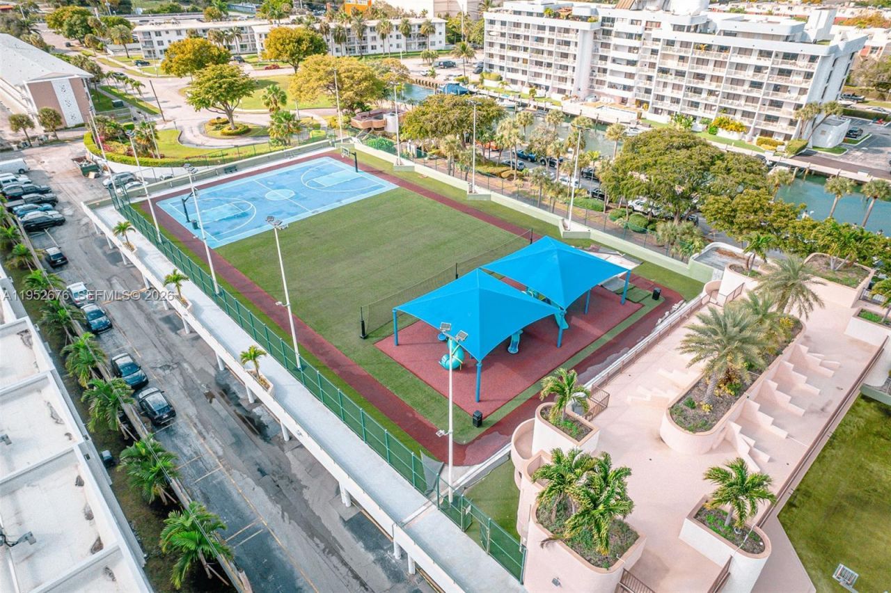 1800 NE 114th St, Unit 909, Miami, FL 33181 Photo