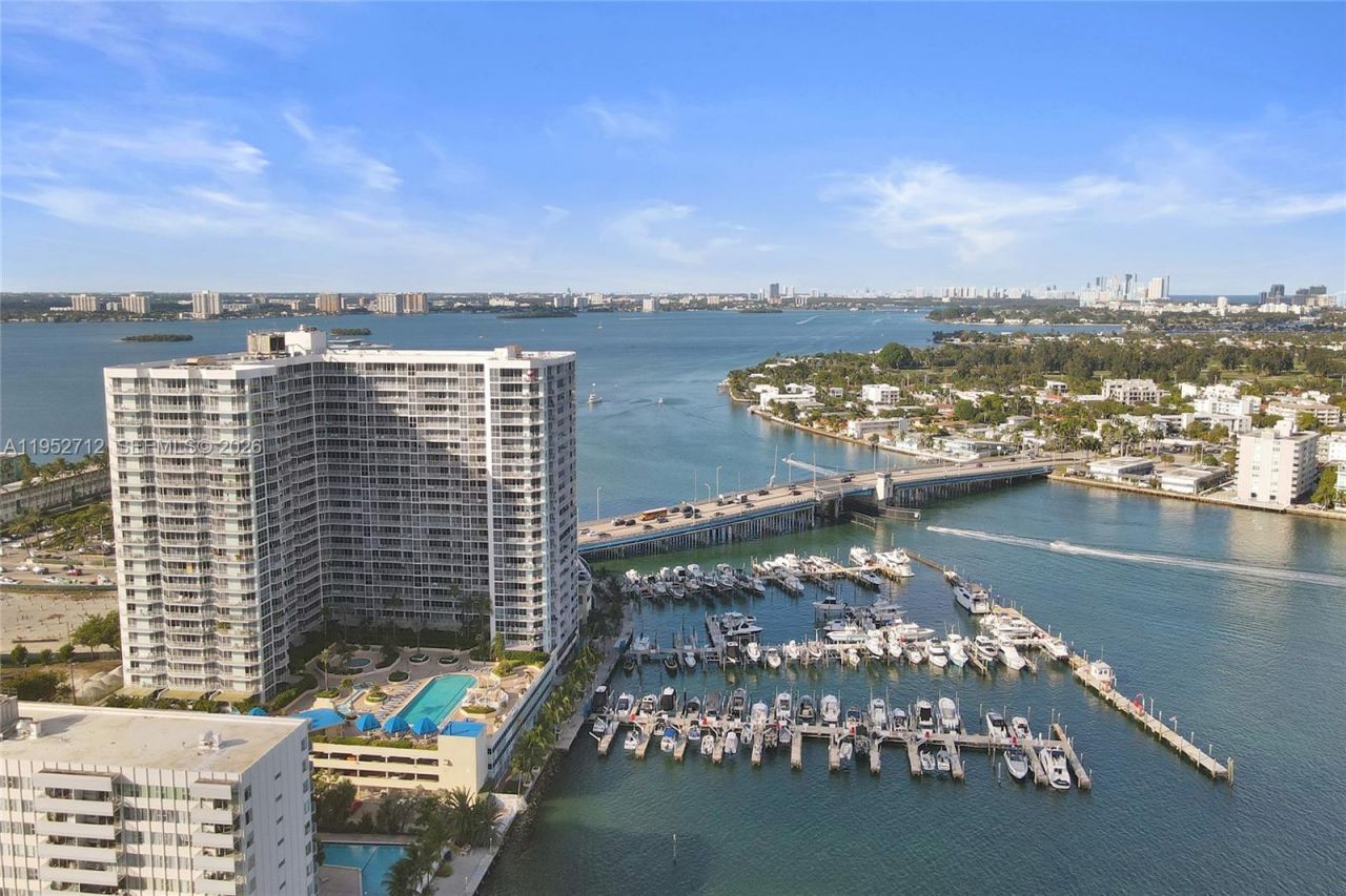 7601 E Treasure Dr, Unit 1120, North Bay Village, FL 33141 Photo