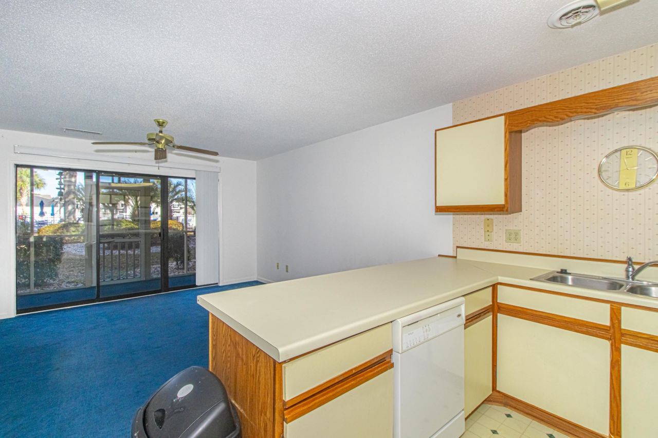 1870 Auburn Ln. Photo 14