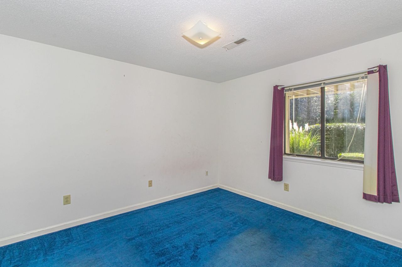 1870 Auburn Ln. Photo 17