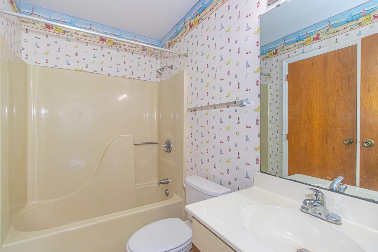 1870 Auburn Ln. Photo 21