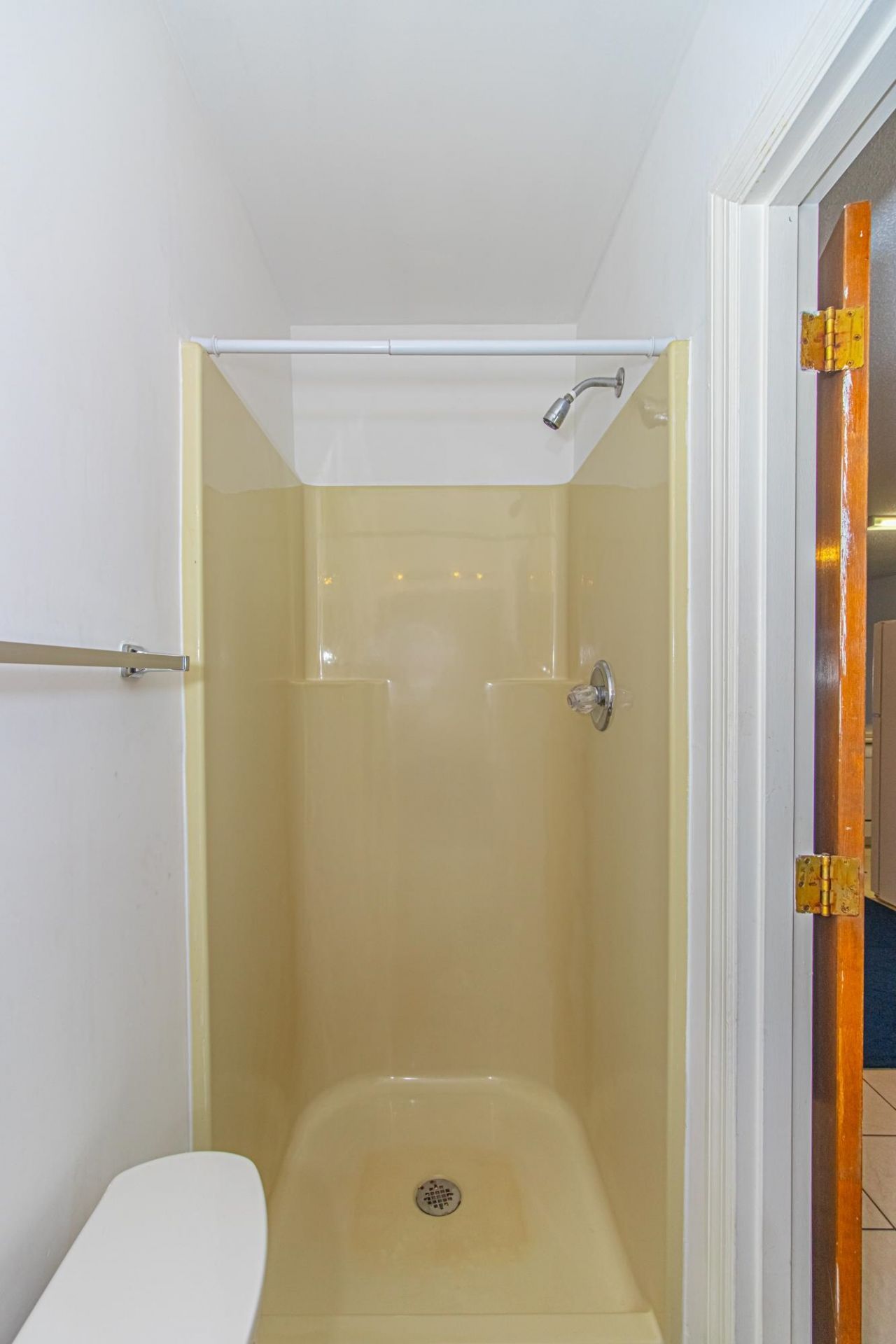 1870 Auburn Ln. Photo 24