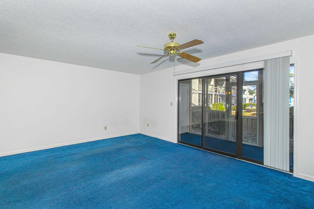 1870 Auburn Ln. Photo 8