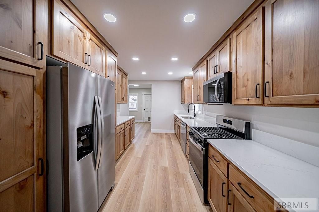 136 W Elm Street, Shelley, ID 83274 Main Photo