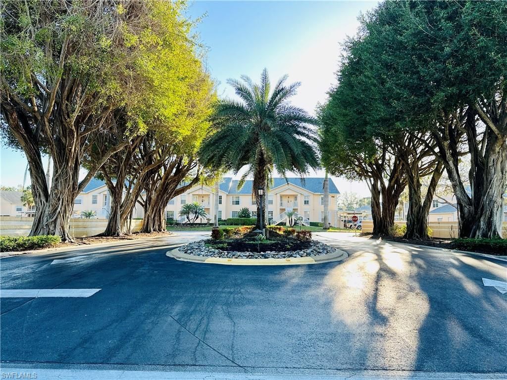 768 Wiggins Lake Dr, Unit 202, Naples, FL 34110 Photo