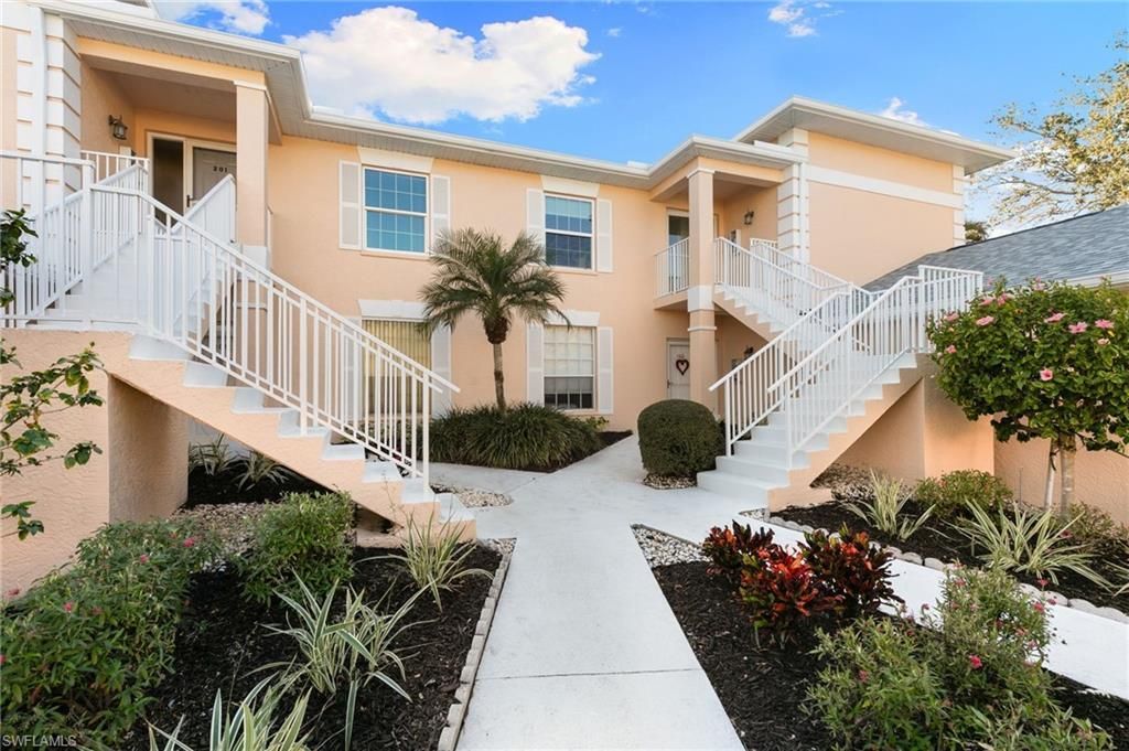 768 Wiggins Lake Dr, Unit 202, Naples, FL 34110 Photo