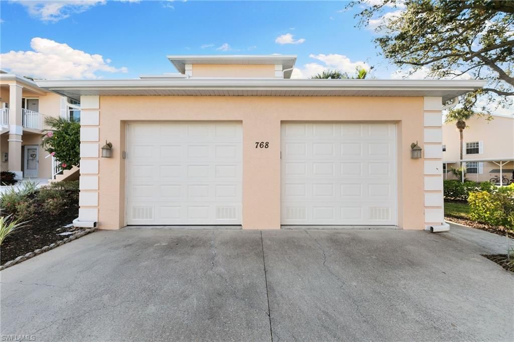 768 Wiggins Lake Dr, Unit 202, Naples, FL 34110 Photo