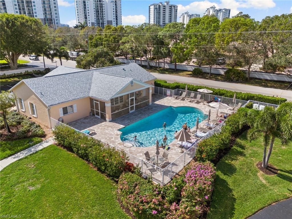 768 Wiggins Lake Dr, Unit 202, Naples, FL 34110 Photo