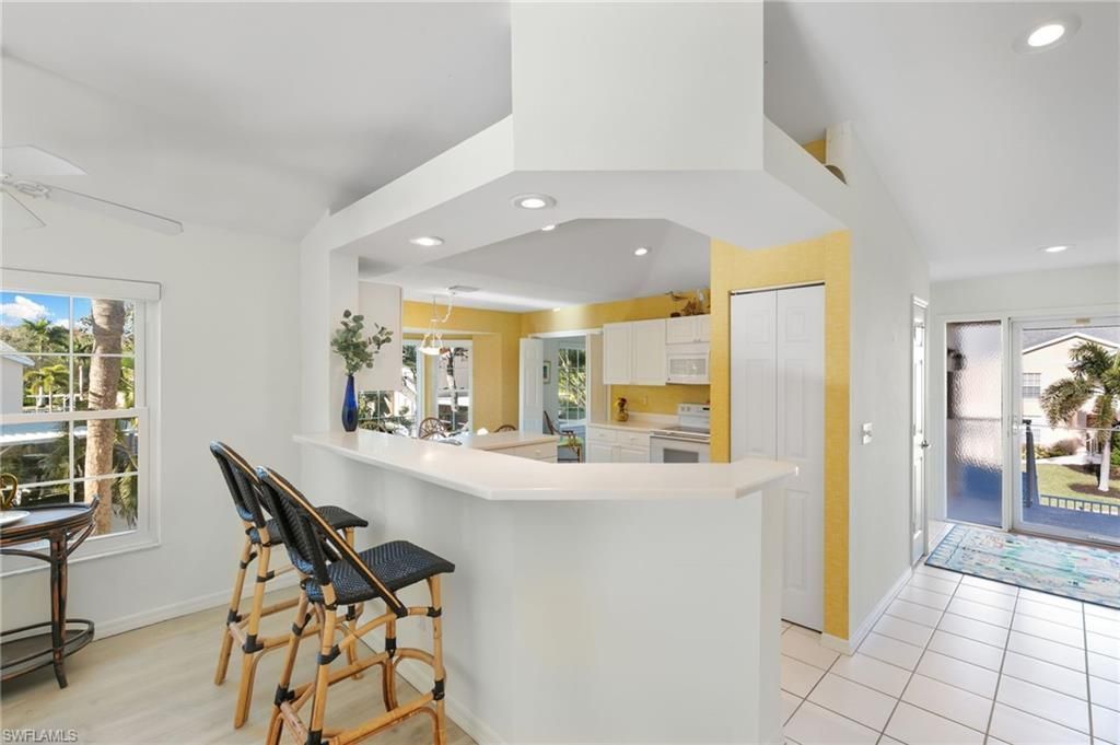 768 Wiggins Lake Dr, Unit 202, Naples, FL 34110 Photo
