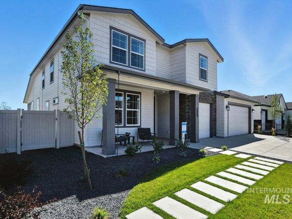 5889 W Ladle Rapids St, Meridian, ID 83646